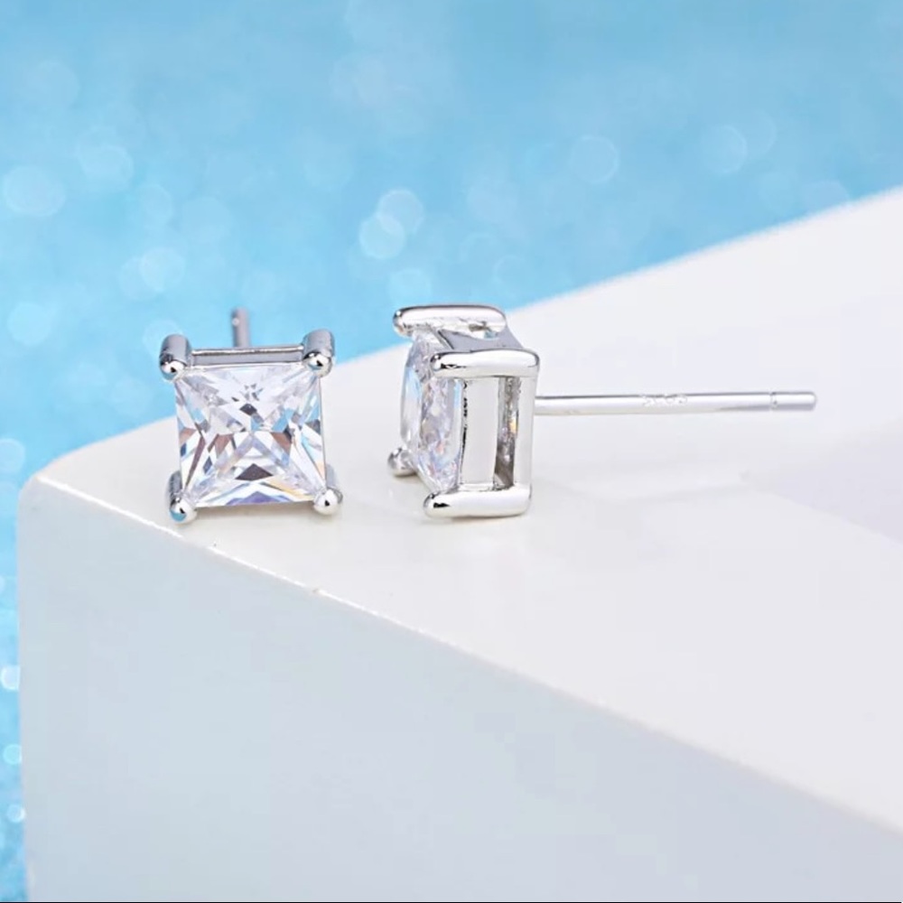 NEW 925 Sterling Silver Square Stud Earrings - Picture 5 of 7